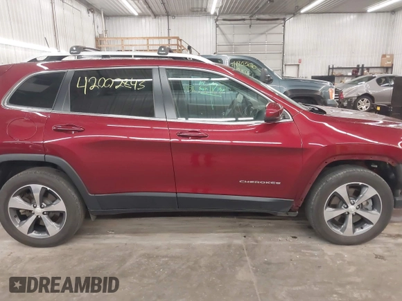 2019 Jeep Cherokee Limited с VIN 1C4PJMDX1KD126213, выставлен на аукционе IAAI как лот 42002843 с пробегом 37 899 миль миль и . История ставок и продаж доступна на DreamBid. Изображение 14.