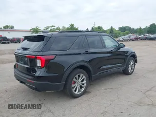2025 Ford Explorer ST-Line with VIN 1FMUK8KH0SGB82737, listed as a IAAI auction lot 42688178 with 1,333 mi miles and . Bid and sale history available at DreamBid. Image 4.