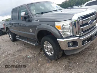2015 Ford F-250 Lariat z VIN 1FT7W2BT3FEA75514, wystawiony jako IAAI lot #42540150 z przebiegiem 91 433 mil mil oraz . Historia ofert i sprzedaży dostępna na DreamBid. Obrazek 1.