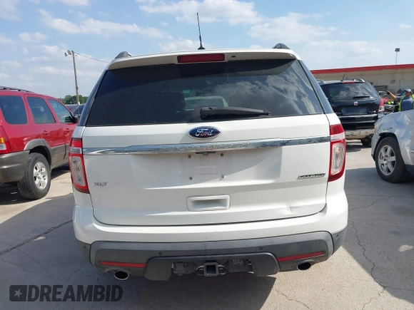 2013 Ford Explorer XLT with VIN 1FM5K7D81DGA33851, listed as a IAAI auction lot 42058840 with 264,577 mi miles. Bid and sale history available at carsss.com. Image 16.