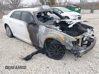2014 Chrysler 300 with VIN 2C3CCAAG4EH345626, listed as a IAAI auction lot 41559224 with 1 mi miles. Bid and sale history available at carsss.com. Image 1.