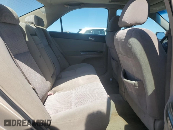 2004 Toyota Camry LE z VIN 4T1BE32K94U366012, wystawiony jako Copart lot #57884305 z przebiegiem 155 900 mil mil oraz Czysty tytuł • Clean title. Historia ofert i sprzedaży dostępna na DreamBid. Obrazek 10.