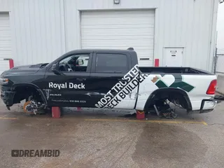 2025 Ram 1500 Laramie с VIN 1C6SRFJP2SN529640, выставлен на аукционе IAAI как лот 41718173 с пробегом 9 870 миль миль и . История ставок и продаж доступна на DreamBid. Изображение 14.