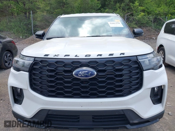 2025 Ford Explorer ST-Line with VIN 1FMUK8KH9SGB60445, listed as a IAAI auction lot 42087110 with 2,569 mi miles and . Bid and sale history available at DreamBid. Image 12.