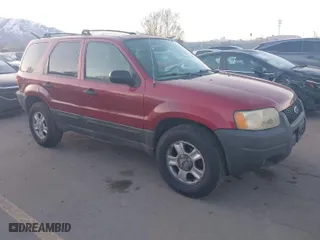 2003 Ford Escape XLT Popular 2 with VIN 1FMYU93143KC54170, listed as a IAAI auction lot 41763124 with 271,432 mi miles. Bid and sale history available at carsss.com. Image 1.