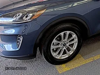 2020 Ford Escape SE с VIN 1FMCU9G68LUB81261, выставлен на аукционе IAAI как лот 42650256 с пробегом 82 353 миль миль и . История ставок и продаж доступна на DreamBid. Изображение 10.