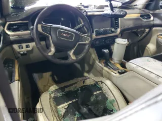 2017 GMC Acadia Denali z VIN 1GKKNPLS4HZ266116, wystawiony jako Copart lot #56353855 z przebiegiem Nie podano mil oraz Szkoda całkowita • Salvage title. Historia ofert i sprzedaży dostępna na DreamBid. Obrazek 8.