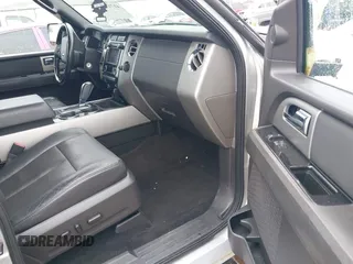 2013 Ford Expedition Limited с VIN 1FMJU1K58DEF53023, выставлен на аукционе IAAI как лот 41719645 с пробегом 113 824 миль миль и . История ставок и продаж доступна на DreamBid. Изображение 5.