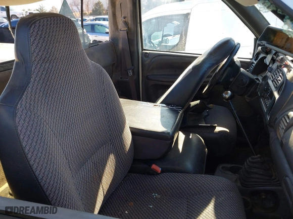 2001 Dodge Ram 1500 Work Special with VIN 1B7HC16X41S330797, listed as a IAAI auction lot 41321237 with 1 mi miles. Bid and sale history available at carsss.com. Image 5.