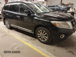 2014 Nissan Pathfinder S z VIN 5N1AR2MN5EC685917, wystawiony jako IAAI lot #41597679 z przebiegiem 157 481 mil mil oraz . Historia ofert i sprzedaży dostępna na DreamBid. Obrazek 1.