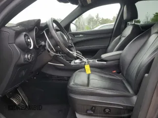 2022 Alfa Romeo Stelvio Sprint z VIN ZASPAKAN1N7D24887, wystawiony jako Copart lot #55120305 z przebiegiem 44 492 mil mil oraz Szkoda całkowita • Salvage title. Historia ofert i sprzedaży dostępna na DreamBid. Obrazek 7.