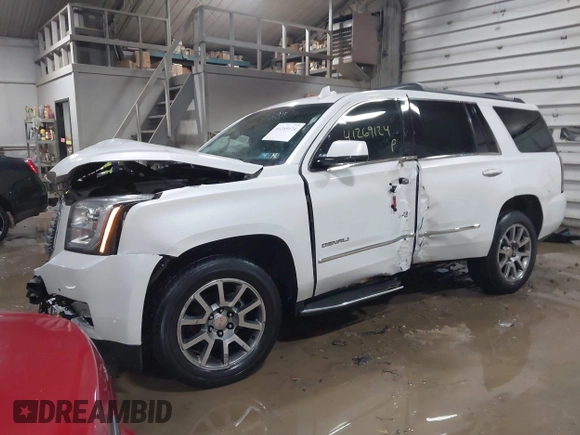 2016 GMC Yukon Denali with VIN 1GKS2CKJXGR271605, listed as a IAAI auction lot 41269124 with 172,432 mi miles. Bid and sale history available at carsss.com. Image 17.