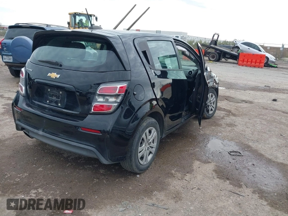2020 Chevrolet Sonic LT z VIN 1G1JG6SB6L4139086, wystawiony jako IAAI lot #41070670 z przebiegiem 73 324 mil mil oraz . Historia ofert i sprzedaży dostępna na DreamBid. Obrazek 4.