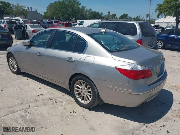 2011 Hyundai Genesis with VIN KMHGC4DE3BU113323, listed as a IAAI auction lot 41899857 with 114,415 mi miles. Bid and sale history available at carsss.com. Image 3.