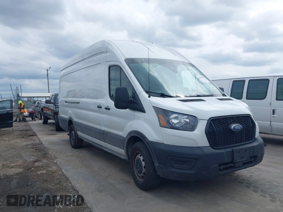 2021 Ford Transit Cargo z VIN 1FTBR3X80MKA03860, wystawiony jako IAAI lot #42102090 z przebiegiem 41 490 mil mil oraz . Historia ofert i sprzedaży dostępna na DreamBid. Obrazek 1.