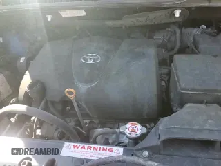 2020 Toyota Sienna XLE z VIN 5TDDZ3DC2LS231982, wystawiony jako Copart lot #53513685 z przebiegiem 75 231 mil mil oraz Nie do naprawy • Non repairable. Historia ofert i sprzedaży dostępna na DreamBid. Obrazek 16.