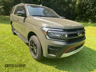 2024 Ford Expedition Timberline z VIN 1FMJU1RGXREA08486, wystawiony jako Copart lot #63546715 z przebiegiem 20 442 mil mil oraz Czysty tytuł • Clean title. Historia ofert i sprzedaży dostępna na DreamBid. Obrazek 1.