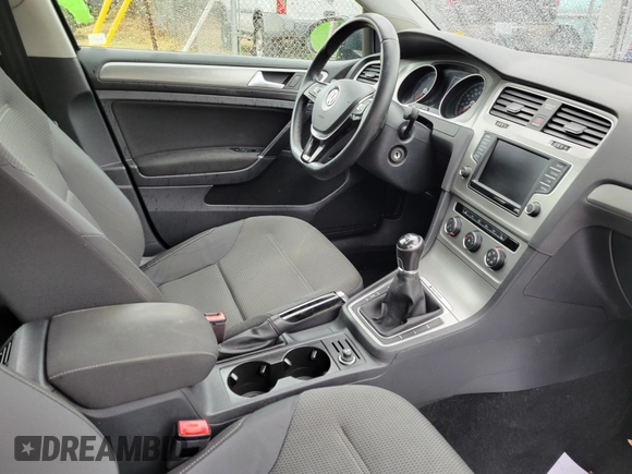 2017 Volkswagen Golf SportWagen S with VIN 3VWU17AUXHM532015, listed as a IAAI auction lot 41800500 with 81,694 mi miles. Bid and sale history available at carsss.com. Image 5.
