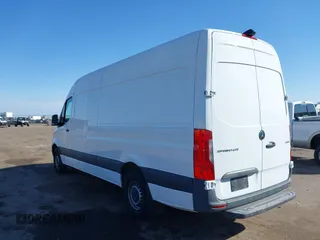 2020 Mercedes-Benz Sprinter Cargo with VIN W1W4ECHY3LT035444, listed as a IAAI auction lot 41834490 with 25,833 mi miles and . Bid and sale history available at carsss.com. Image 3.