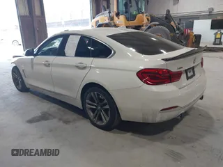 2019 BMW 4 Series 440i xDrive with VIN WBA4J7C5XKBM76209, listed as a IAAI auction lot 42071170 with 62,460 mi miles and . Bid and sale history available at carsss.com. Image 3.