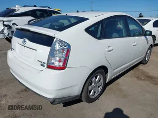 2009 Toyota Prius with VIN JTDKB20U497889360, listed as a IAAI auction lot 41681640 with 109,883 mi miles. Bid and sale history available at carsss.com. Image 4.