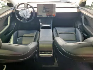 2023 Tesla Model 3 z VIN 5YJ3E1EA3PF405917, wystawiony jako Copart lot #56875645 z przebiegiem 40 874 mil mil oraz Szkoda całkowita • Salvage title. Historia ofert i sprzedaży dostępna na DreamBid. Obrazek 8.