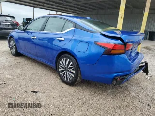 2025 Nissan Altima SV with VIN 1N4BL4DV4SN359585, listed as a Copart auction lot 53018975 with 3,290 mi miles and Clean Title. Bid and sale history available at carsss.com. Image 2.