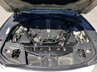 2015 BMW 7 Series 750Li z VIN WBAYE8C50FD782356, wystawiony jako Copart lot #64578895 z przebiegiem 195 656 mil mil oraz Czysty tytuł • Clean title. Historia ofert i sprzedaży dostępna na DreamBid. Obrazek 11.