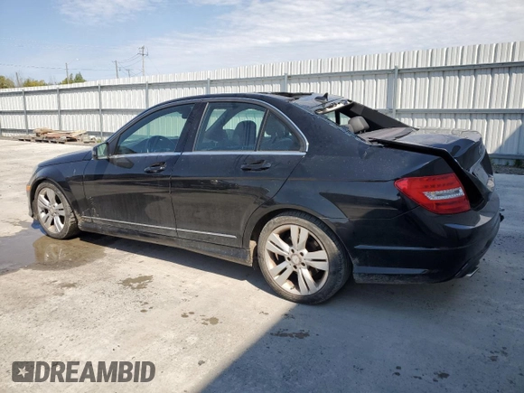 2012 Mercedes-Benz C 300 Sport z VIN WDDGF8BB4CA701042, wystawiony jako Copart lot #56506425 z przebiegiem 153 822 mil mil oraz Szkoda całkowita • Salvage title. Historia ofert i sprzedaży dostępna na DreamBid. Obrazek 2.