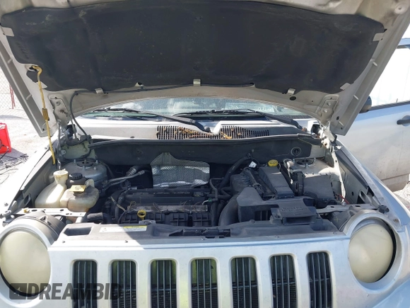 2007 Jeep Compass Sport with VIN 1J8FT47W57D185807, listed as a IAAI auction lot 41700283 with 194,339 mi miles. Bid and sale history available at carsss.com. Image 10.