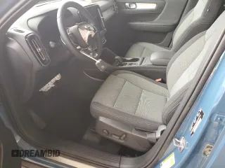 2024 Volvo XC40 Core Bright Theme с VIN YV4L12UK1R2338006, выставлен на аукционе Copart как лот 49792975 с пробегом 23 924 миль миль и Чистый • Clean title. История ставок и продаж доступна на DreamBid. Изображение 7.