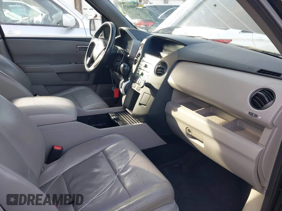 2011 Honda Pilot EX-L with VIN 5FNYF4H65BB053914, listed as a IAAI auction lot 41599171 with 230,186 mi miles and . Bid and sale history available at carsss.com. Image 5.