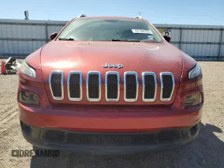 2017 Jeep Cherokee Latitude with VIN 1C4PJLCB2HW585988, listed as a Copart auction lot 48169725 with 103,538 mi miles and Salvage Title. Bid and sale history available at DreamBid. Image 5.