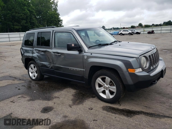2014 Jeep Patriot Latitude z VIN 1C4NJRFB7ED501578, wystawiony jako Copart lot #63308005 z przebiegiem 76 100 mil mil oraz Szkoda całkowita • Salvage title. Historia ofert i sprzedaży dostępna na DreamBid. Obrazek 4.
