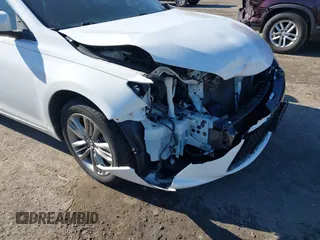2017 Toyota Camry XLE with VIN 4T1BF1FK4HU701081, listed as a IAAI auction lot 41576380 with 75,426 mi miles. Bid and sale history available at carsss.com. Image 6.