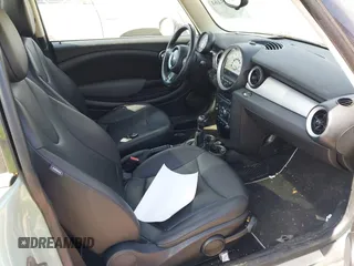 2012 MINI Hardtop with VIN WMWSU3C5XCT258709, listed as a IAAI auction lot 42265461 with 197,678 mi miles and . Bid and sale history available at DreamBid. Image 5.