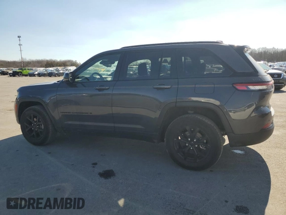 2024 Jeep Grand Cherokee Laredo X with VIN 1C4RJHAG3RC177071, listed as a Copart auction lot 46480755 with 6,031 mi miles and Salvage Title. Bid and sale history available at carsss.com. Image 2.