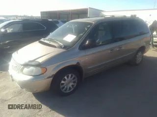 2002 Chrysler Town & Country LXi with VIN 2C4GP54L62R630349, listed as a IAAI auction lot 40870522 with 172,761 mi miles. Bid and sale history available at carsss.com. Image 2.