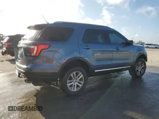 2018 Ford Explorer XLT with VIN 1FM5K8D89JGB25792, listed as a Copart auction lot 51788945 with 77,557 mi miles and Salvage Title. Bid and sale history available at carsss.com. Image 3.
