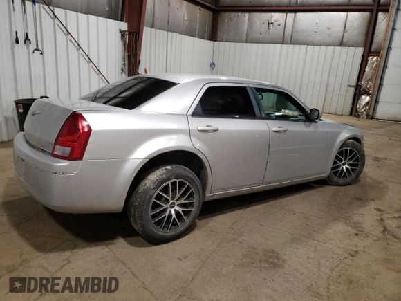 2006 Chrysler 300 Touring with VIN 2C3LK53G46H375167, listed as a Copart auction lot 73064774 with 201,333 mi miles and Salvage Title. Bid and sale history available at carsss.com. Image 3.