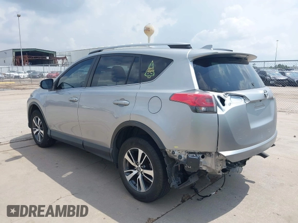 2018 Toyota RAV4 XLE z VIN JTMWFREV5JJ202927, wystawiony jako IAAI lot #42111306 z przebiegiem 118 385 mil mil oraz . Historia ofert i sprzedaży dostępna na DreamBid. Obrazek 3.