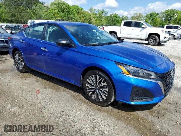 2025 Nissan Altima SV with VIN 1N4BL4DV7SN305763, listed as a Copart auction lot 52828815 with 9,479 mi miles and Clean Title. Bid and sale history available at DreamBid. Image 4.