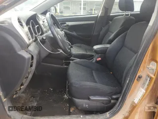 2009 Toyota Matrix S z VIN 2T1KE40E59C013407, wystawiony jako Copart lot #56980755 z przebiegiem 174 973 mil mil oraz Szkoda całkowita • Salvage title. Historia ofert i sprzedaży dostępna na DreamBid. Obrazek 7.