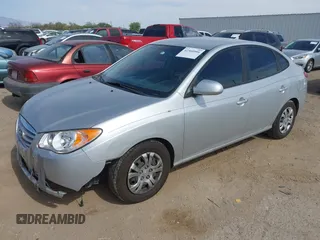 2010 Hyundai Elantra GLS z VIN KMHDU4AD6AU835606, wystawiony jako IAAI lot #42360904 z przebiegiem 94 385 mil mil oraz . Historia ofert i sprzedaży dostępna na DreamBid. Obrazek 2.