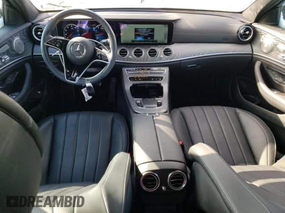 2021 Mercedes-Benz E-Class E 450 with VIN W1KZF5KB7MA947527, listed as a Copart auction lot 89355955 with 31,386 mi miles and Salvage Title. Bid and sale history available at carsss.com. Image 8.