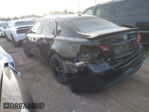 2018 Nissan Altima SV with VIN 1N4AL3AP9JC233020, listed as a IAAI auction lot 41142328 with 133,786 mi miles and . Bid and sale history available at carsss.com. Image 3.