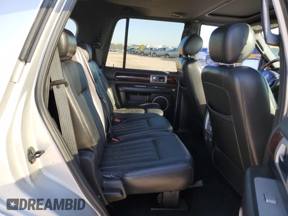 2006 Lincoln Navigator Luxury with VIN 5LMFU27556LJ15060, listed as a Copart auction lot 85070574 with 0 mi miles and Salvage Title. Bid and sale history available at carsss.com. Image 11.