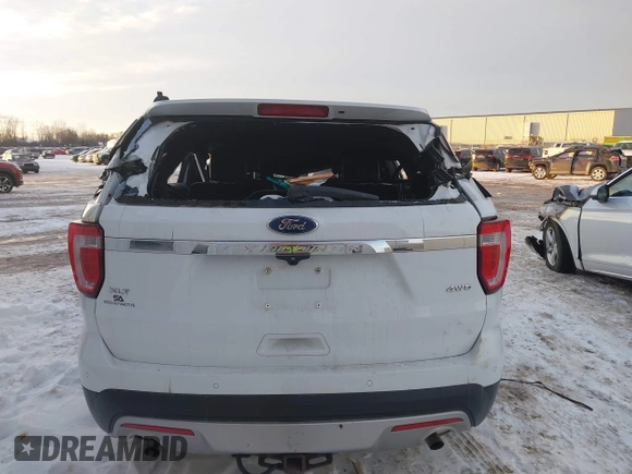 2017 Ford Explorer XLT с VIN 1FM5K8D84HGA25190, выставлен на аукционе IAAI как лот 41429617 с пробегом Не указан миль и . История ставок и продаж доступна на DreamBid. Изображение 15.