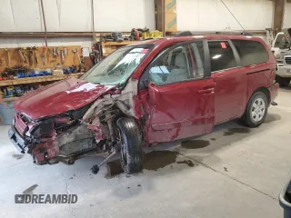 2008 Kia Sedona LX with VIN KNDMB233386235871, listed as a Copart auction lot 70498524 with 0 mi miles and Salvage Title. Bid and sale history available at carsss.com. Image 1.