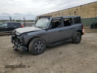 2024 Ford Bronco Big Bend z VIN 1FMDE7BH1RLA08209, wystawiony jako Copart lot #52204615 z przebiegiem Nie podano mil oraz Szkody całkowita. Historia ofert i sprzedaży dostępna na DreamBid. Obrazek 1.